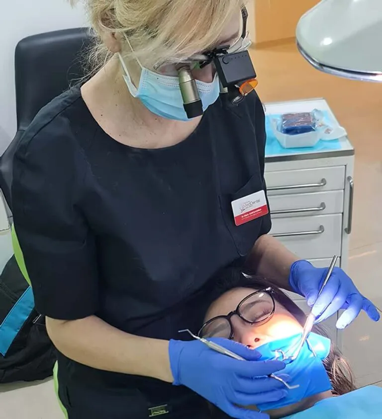 Veneers in Dubai: A Simple Guide to Options, Procedure, and Care 4 67adbe24860dcc587001e6f4_Veneers-in-Dubai-Hero-New