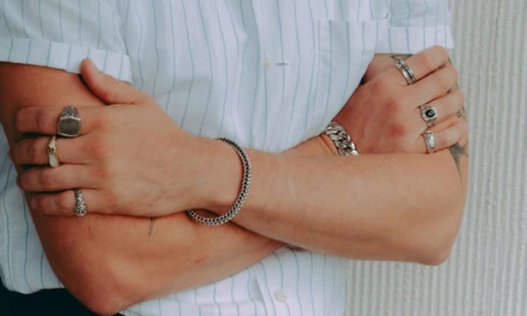 Expressing-Personality-Through-Silver-Rings-For-Men