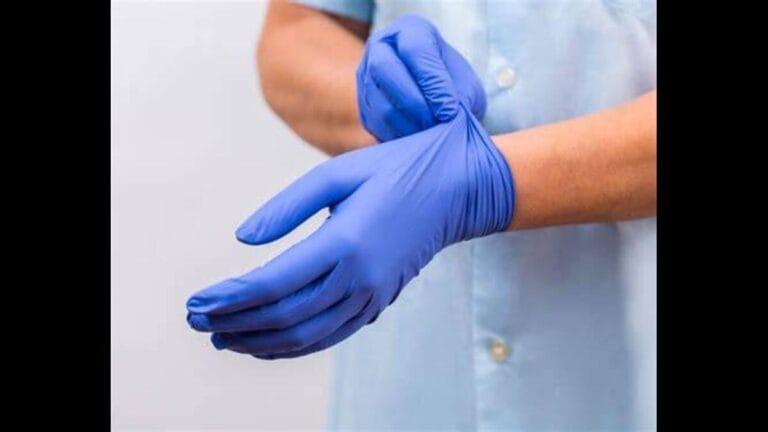 Home 1 Choosing-Domestic-PPE-Gloves-1